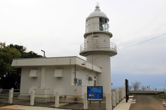 余部埼灯台は、1951年（昭和26年）に建設。