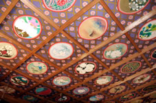 本堂の天井絵