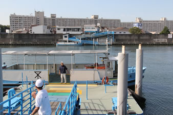 反対側の「落合上渡船場」西成区北津守桟橋