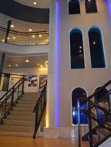 �G���g�����X�z�[��