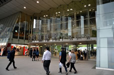 JR新幹線「東京駅」日本橋口。