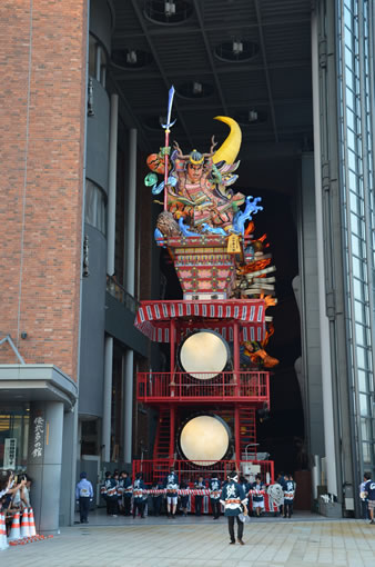 �u���C�����̊فv����o�w���Ă����܂��B