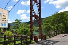 5����̒��ԏꂪ����܂��B