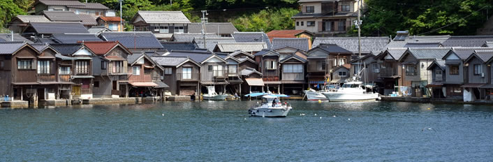 遊覧船からは、陸から見える舟屋とは違った町並みを見ることができます。