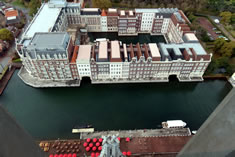 �^���[�V�e�B����̒��]�B